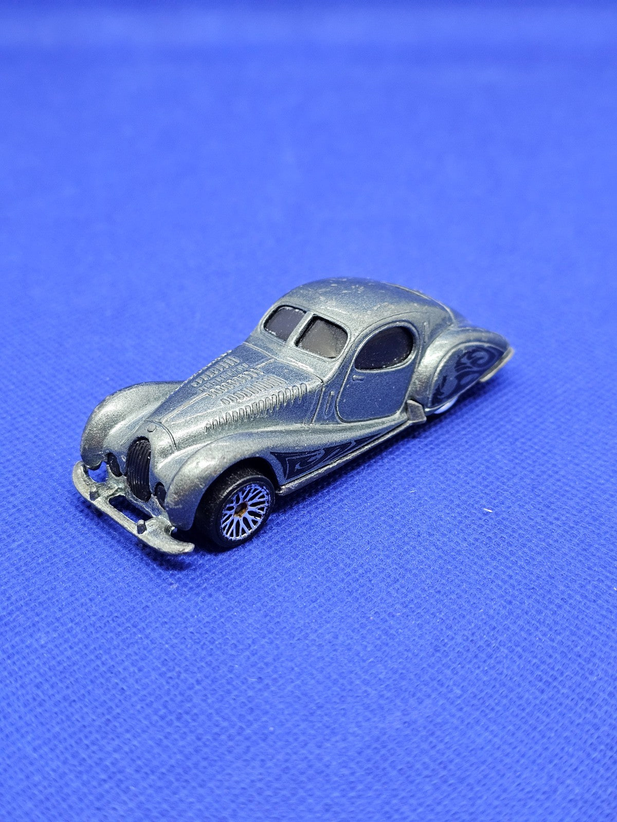 Talbot Lago Hot Wheels Mainline 2006 Mattel J8004 Gris Argent 1640