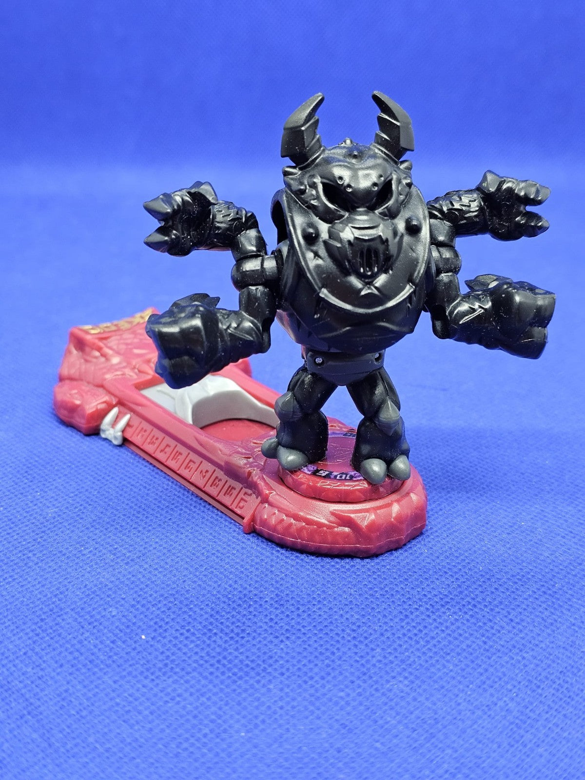Shadow Roach Akedo Beast Strike Série 5 Battle Giant Moose Toys 20230