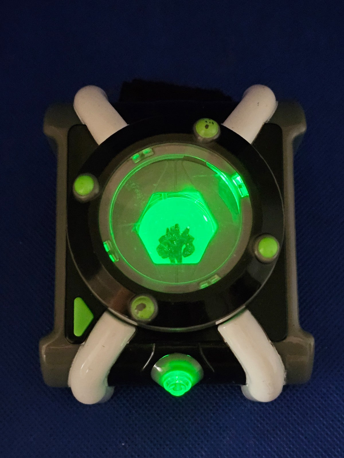 Omnitrix Deluxe Ben 10 électronique Cartoon Network 2017 référence 769314