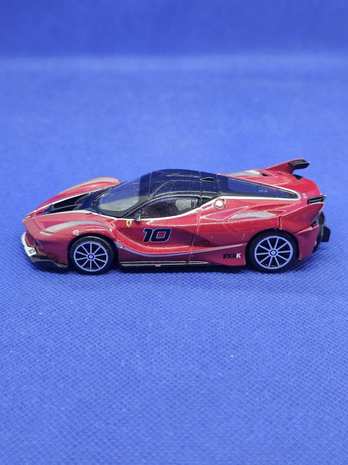 Ferrari FXX K n°10 Bburago Race and Play 143 Rouge 2015 Miniature1