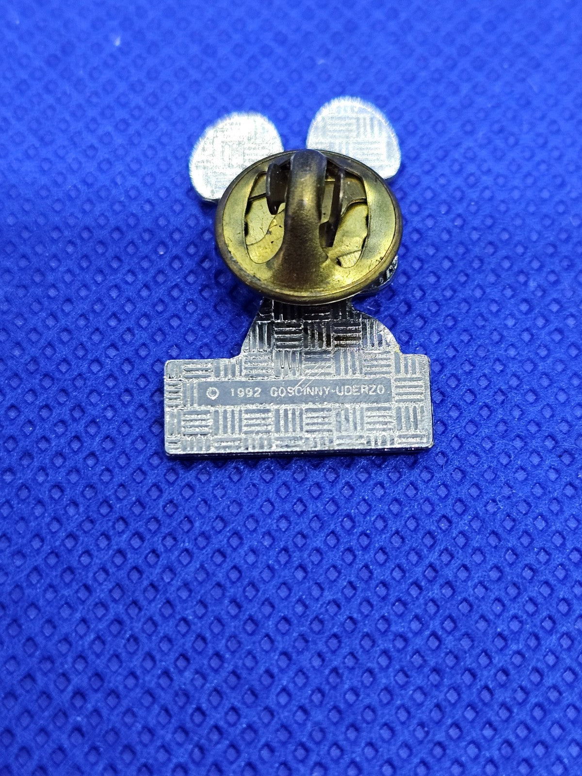 Pin’s Idéfix Total Astérix Goscinny Uderzo publicitaire 1992 vintage1