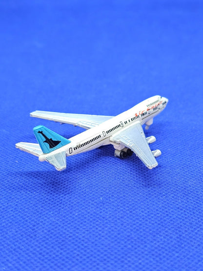Boeing 747 Air Qatar Micro Machines Galoob 1992 avion miniature vintage1
