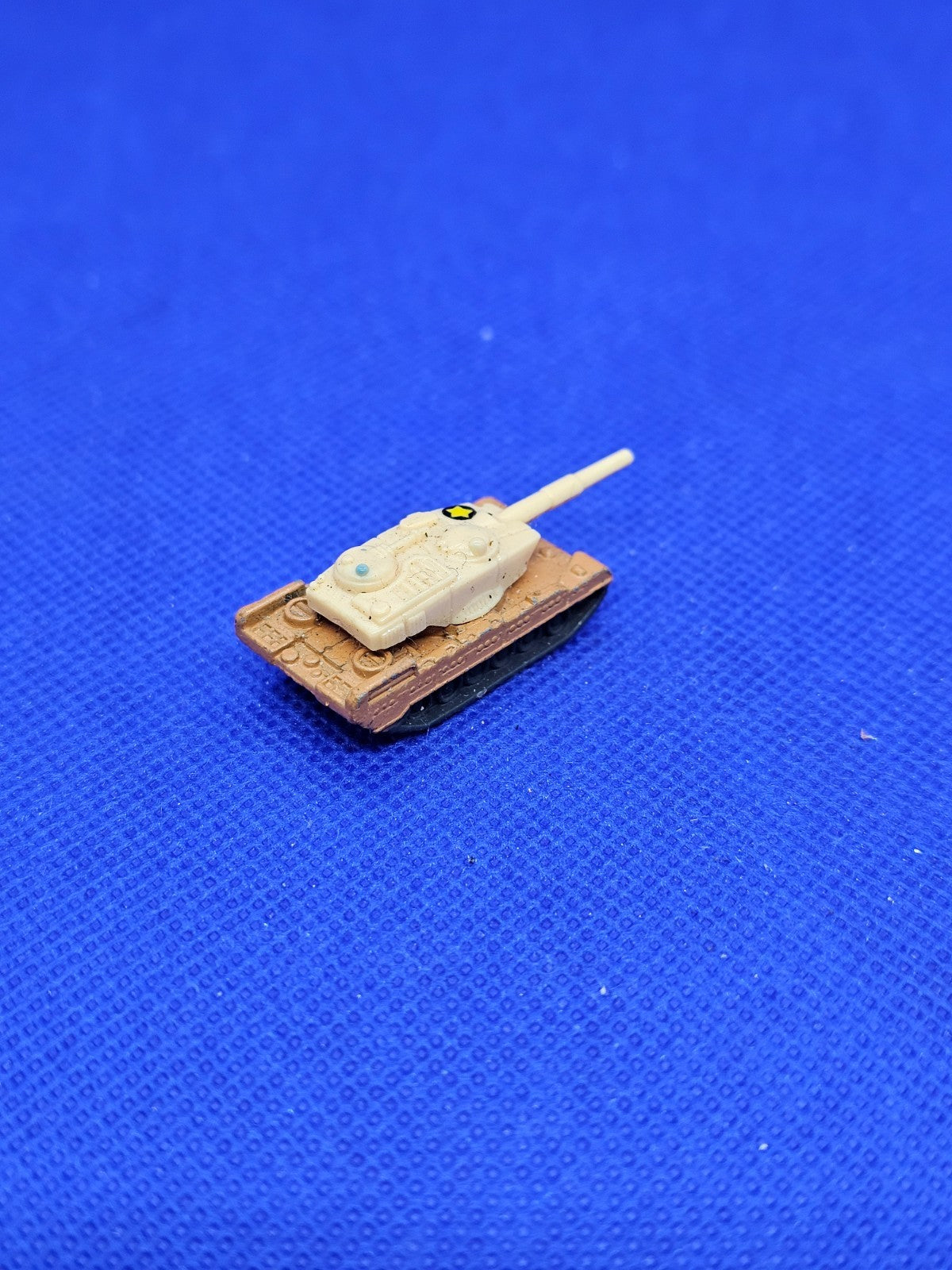 Mega Force Crossbolt Mobile Armored Helipad Kenner 19891