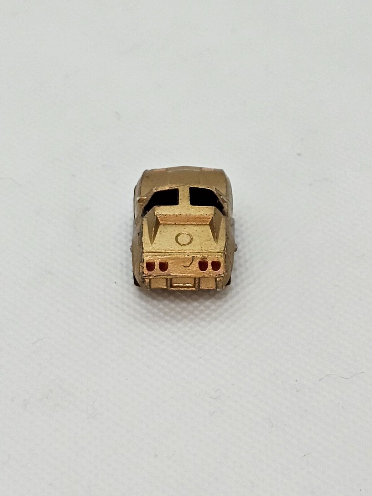 5561801