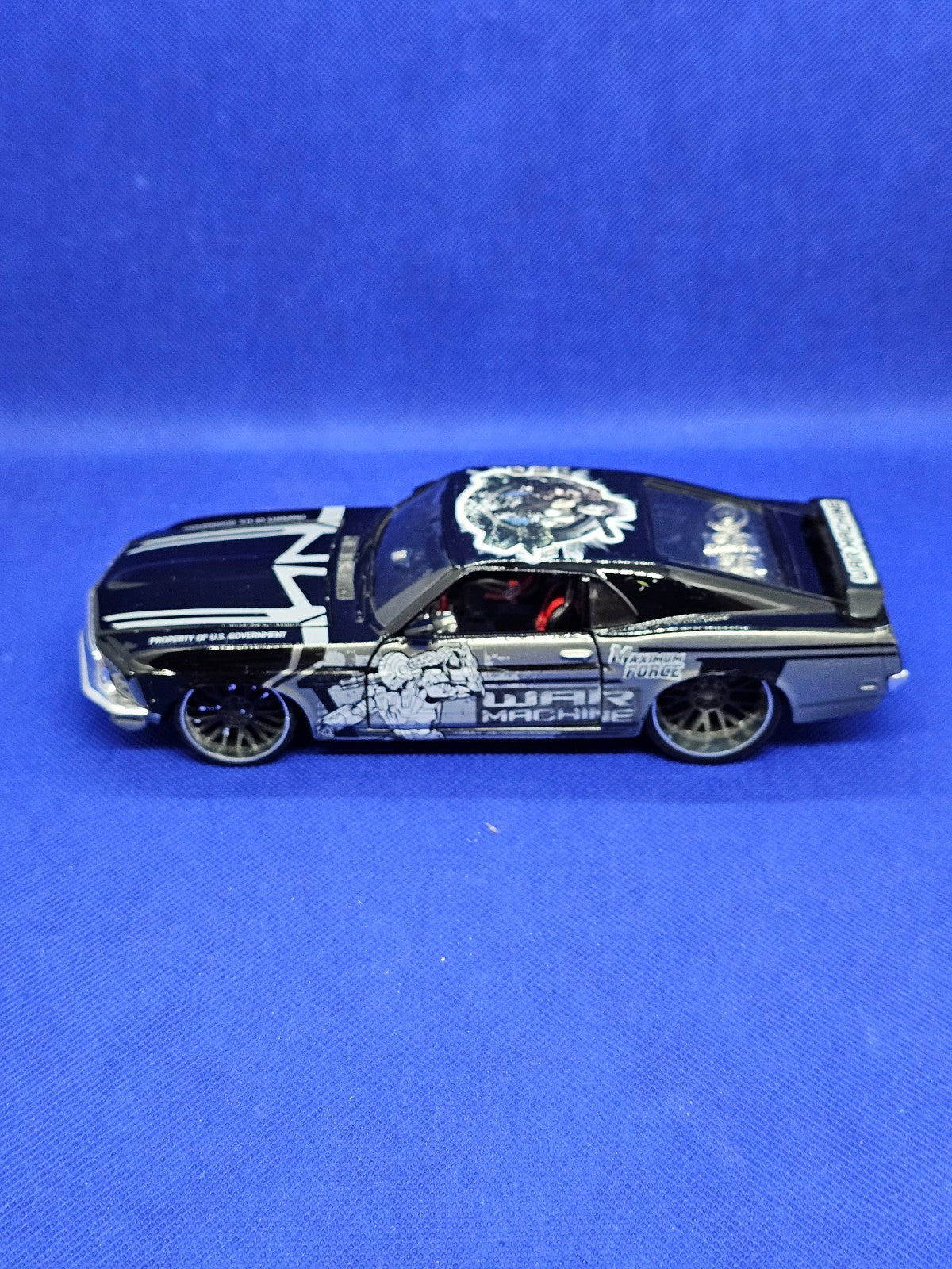 Ford Mustang Boss 302 War Machine Iron Man 2 Maisto Marvel 2010 124 20 cm3