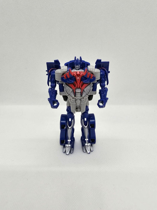 5561622