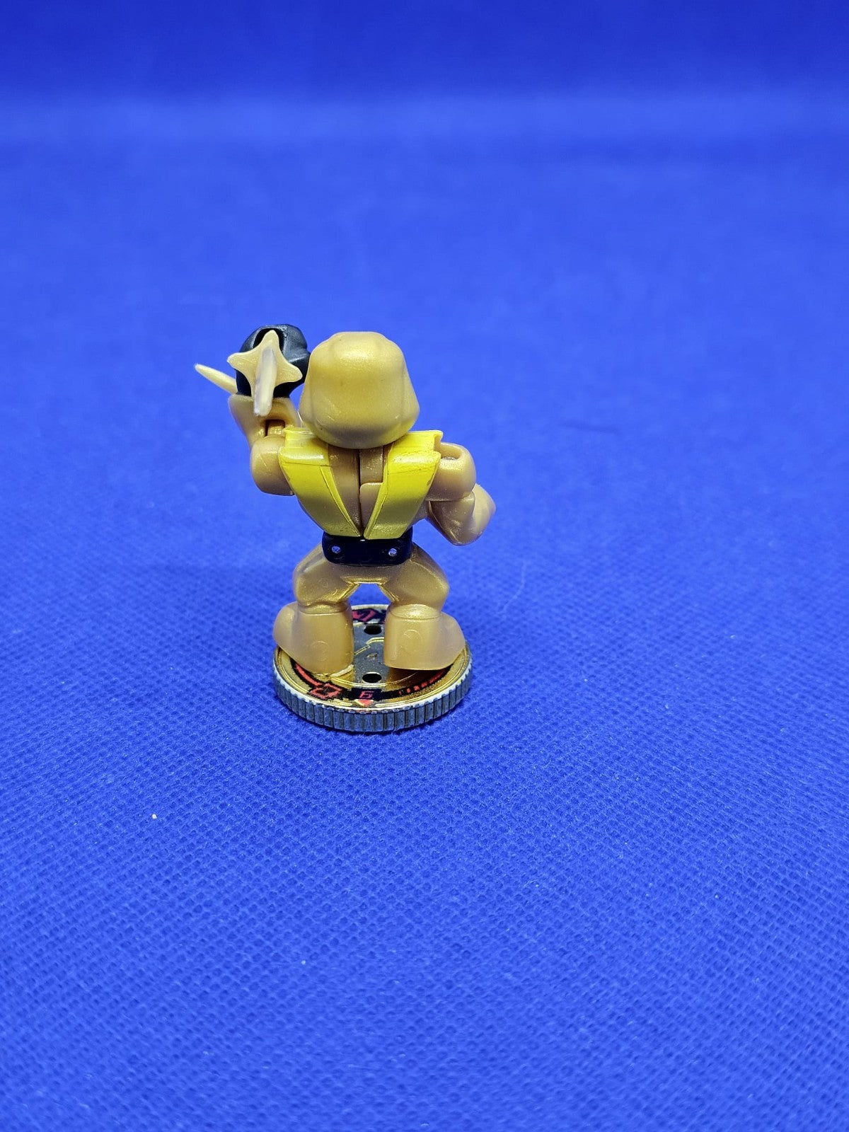 Sunshadow Akedo Série 1 Ultra Rare Moose Toys 2021 deux sabres2
